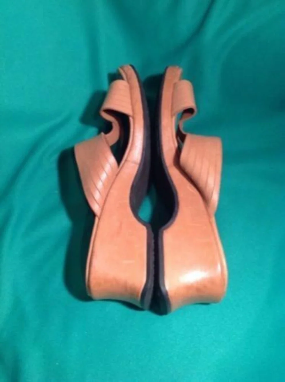 CLARKS 30523 WOMEN'S 9M TAN LEATHER STRAPPY WEDGE SANDALS SHOES MRSP $78